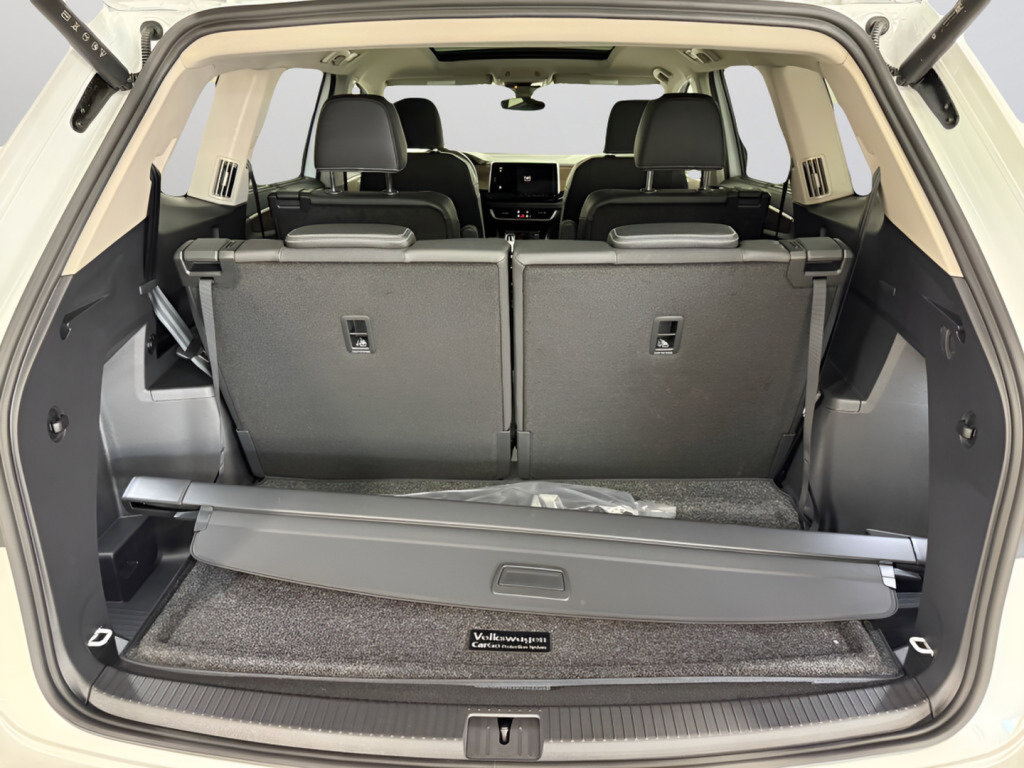 New 2026 Volkswagen Atlas SE image 9