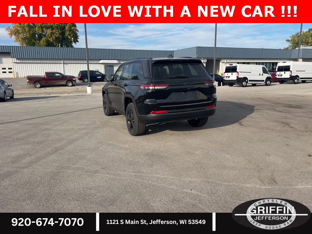 New 2025 Jeep Grand Cherokee Limited w/ Luxury Tech Group II image 12