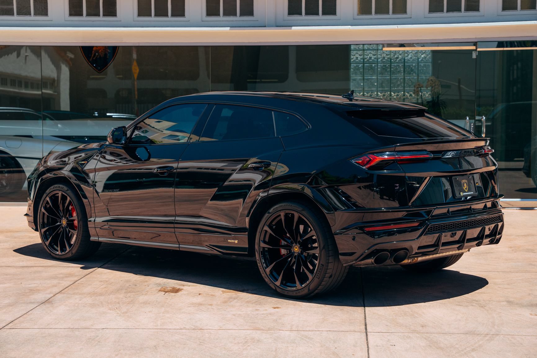 Used 2024 Lamborghini Urus S AWD/4WD image 37