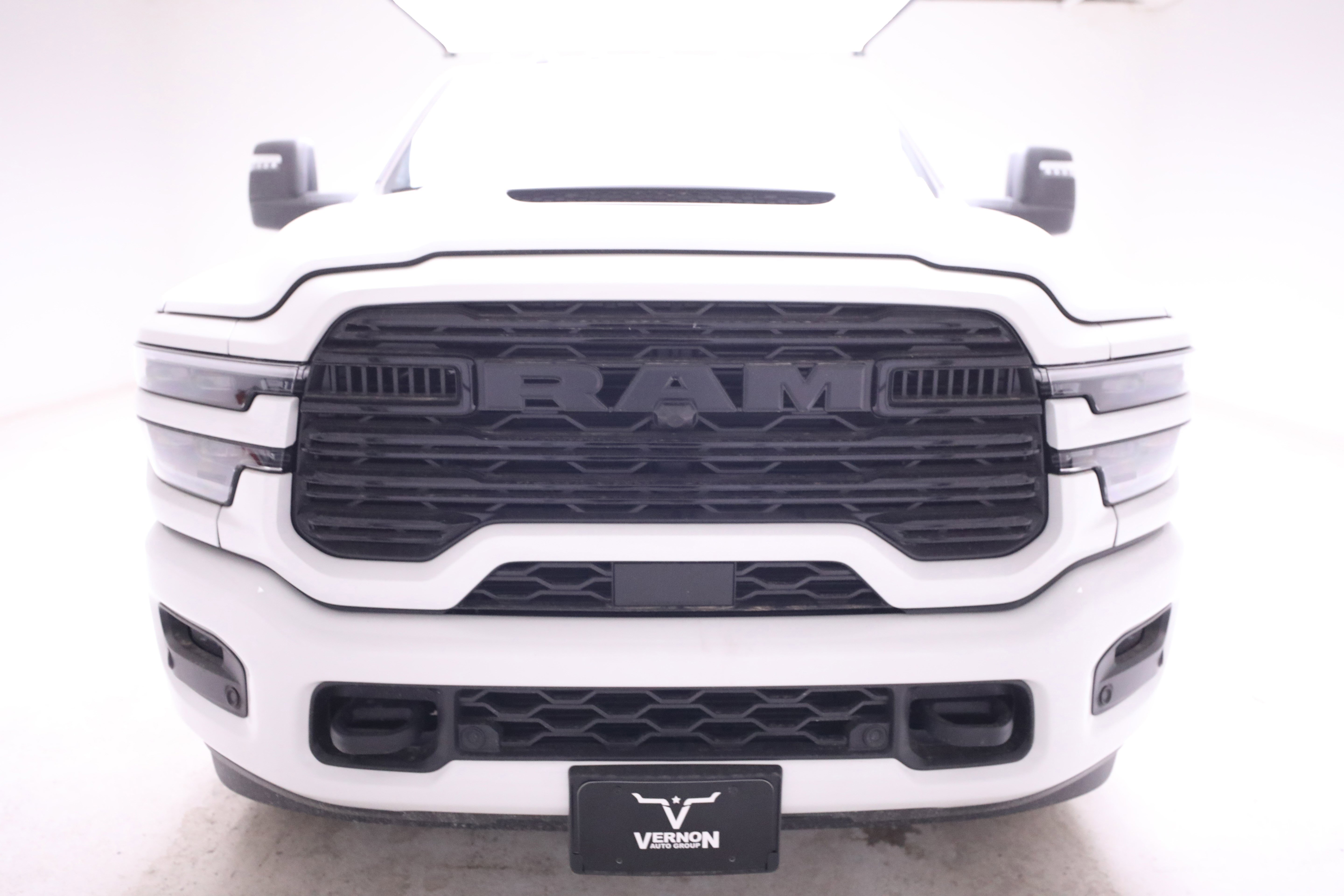 New 2025 RAM 3500 Laramie image 8