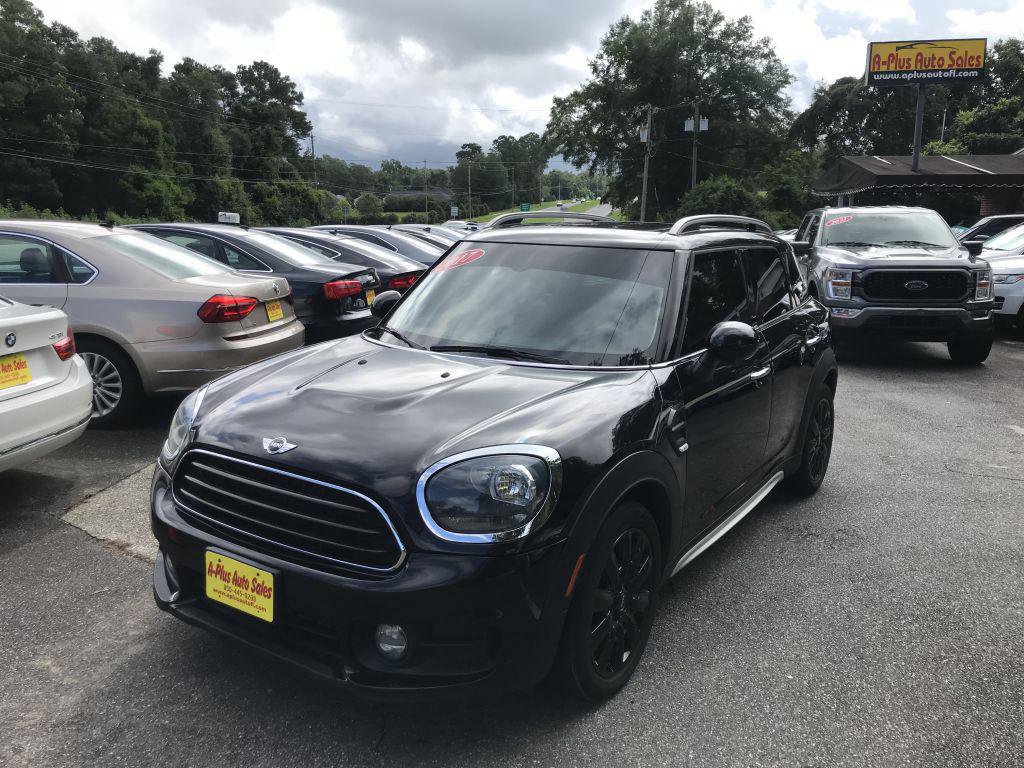 Used 2017 MINI Cooper Countryman image 1