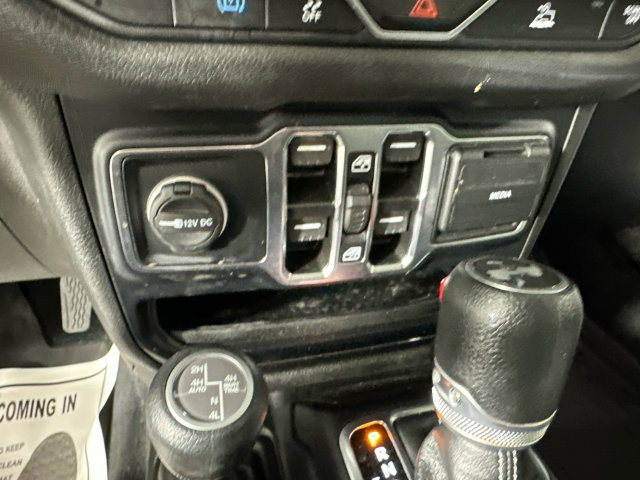 Certified 2024 Jeep Wrangler Unlimited AWD/4WD image 18