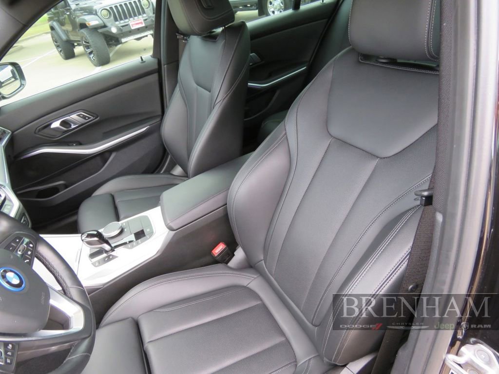 Used 2022 BMW 330e image 15
