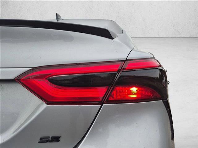 Used 2020 Toyota Camry SE FWD image 25