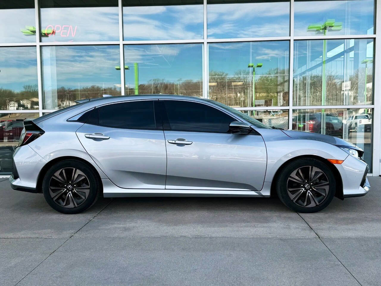 Used 2017 Honda Civic EX image 8