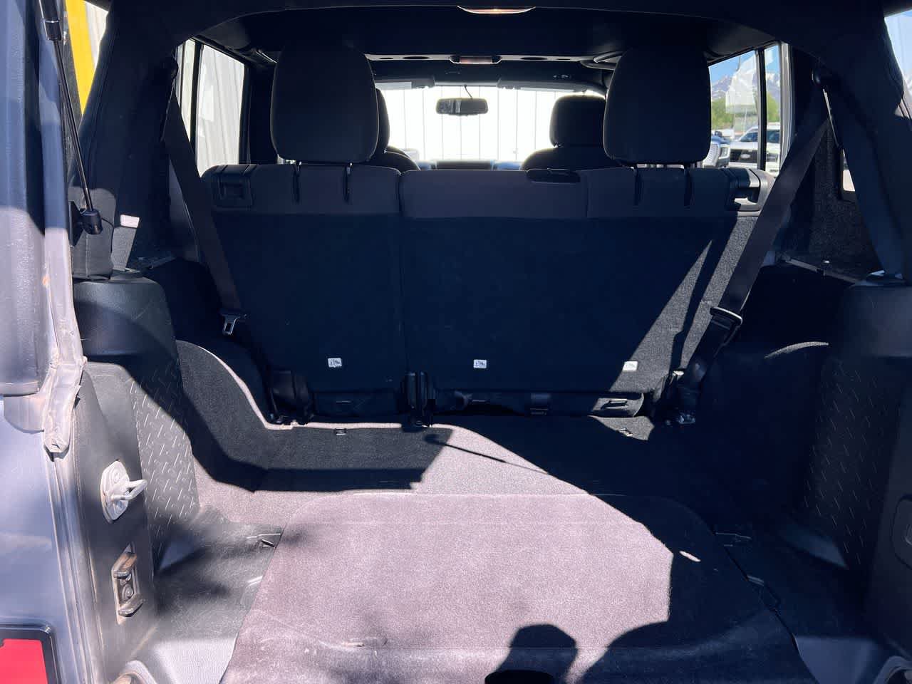 Used 2018 Jeep Wrangler Unlimited Sport S AWD/4WD image 26