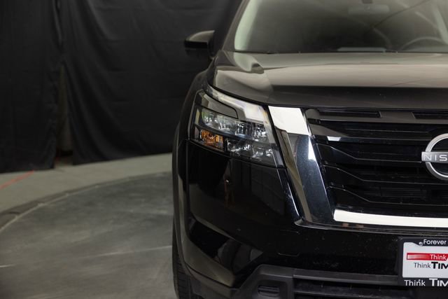 Used 2024 Nissan Pathfinder SV AWD/4WD image 6