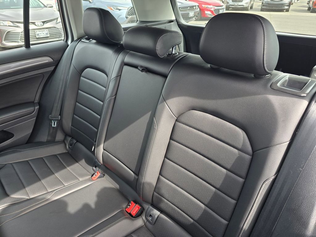 Used 2017 Volkswagen Golf Alltrack SEL image 17