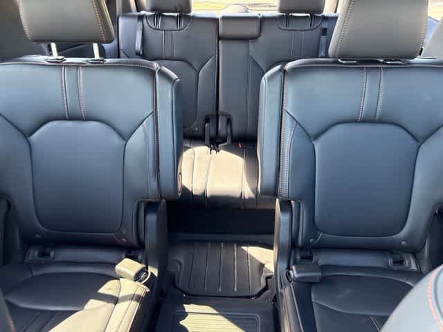 Used 2024 Honda Pilot TrailSport image 23