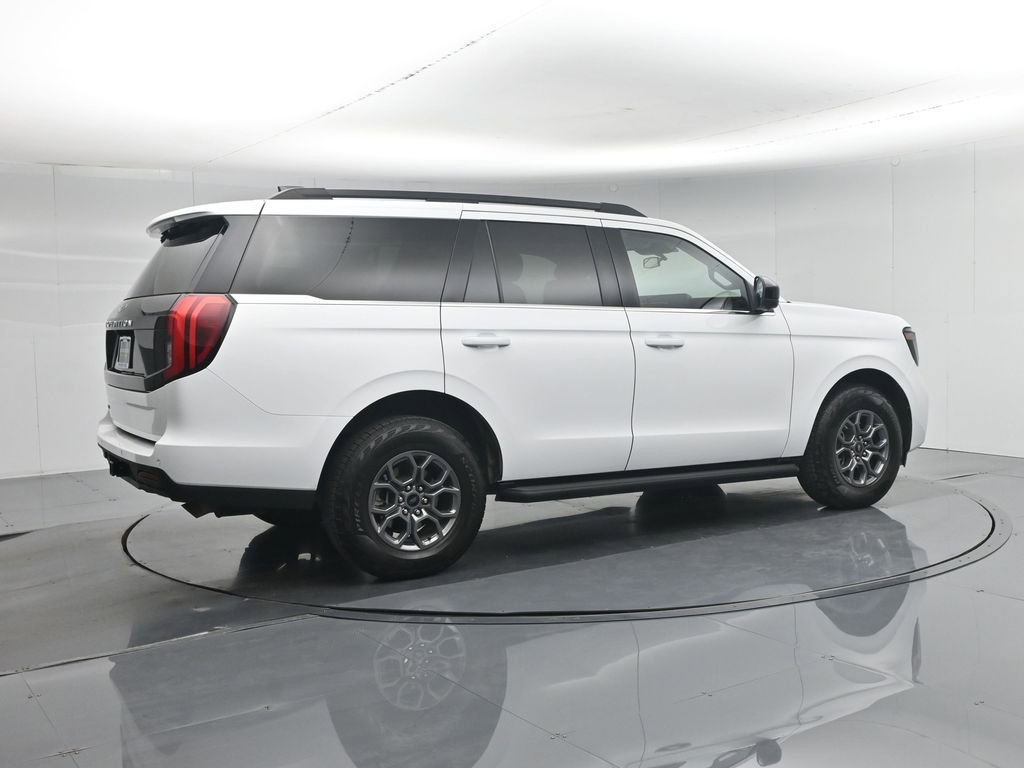 Used 2025 Ford Expedition Active AWD/4WD image 32