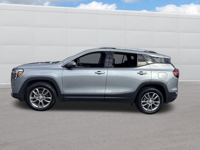 Used 2023 GMC Terrain SLT image 2