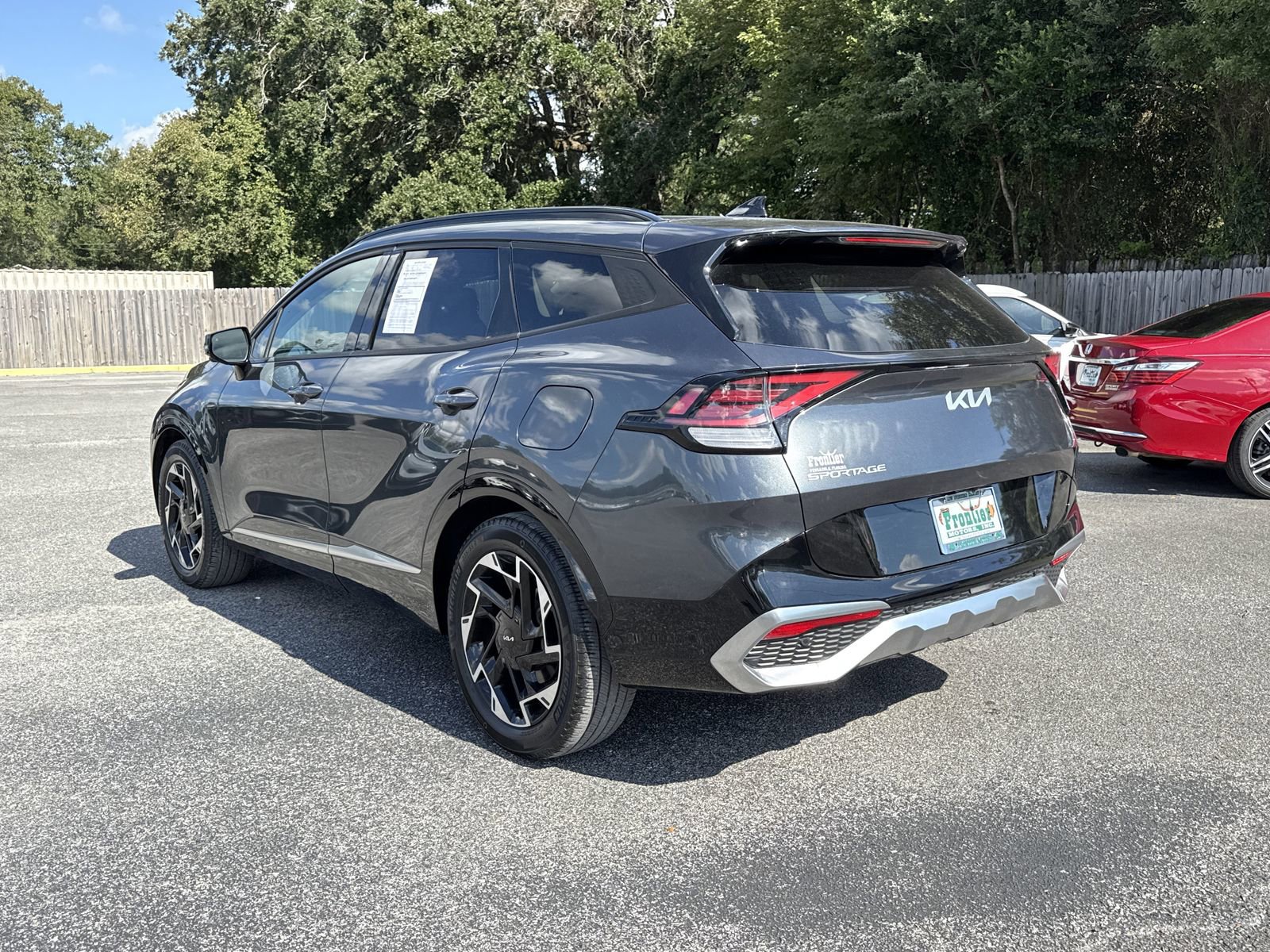 Used 2023 Kia Sportage SX image 3