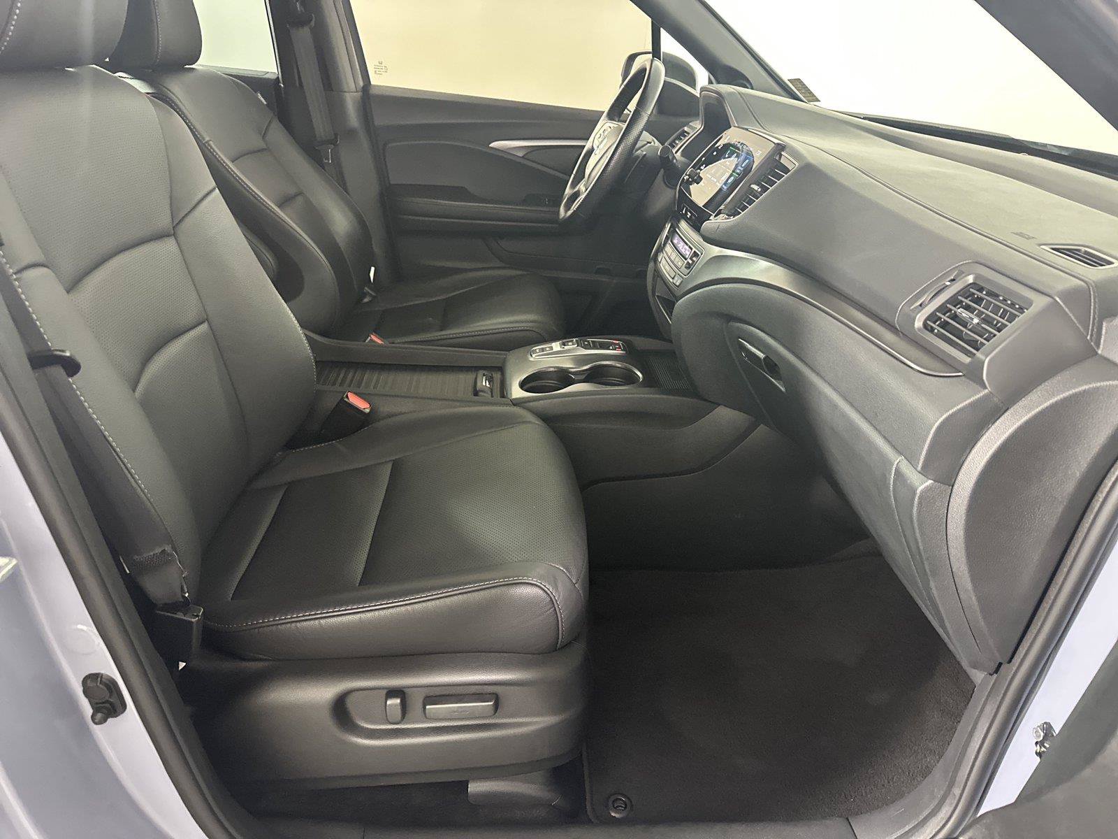Used 2023 Honda Passport EX-L image 14