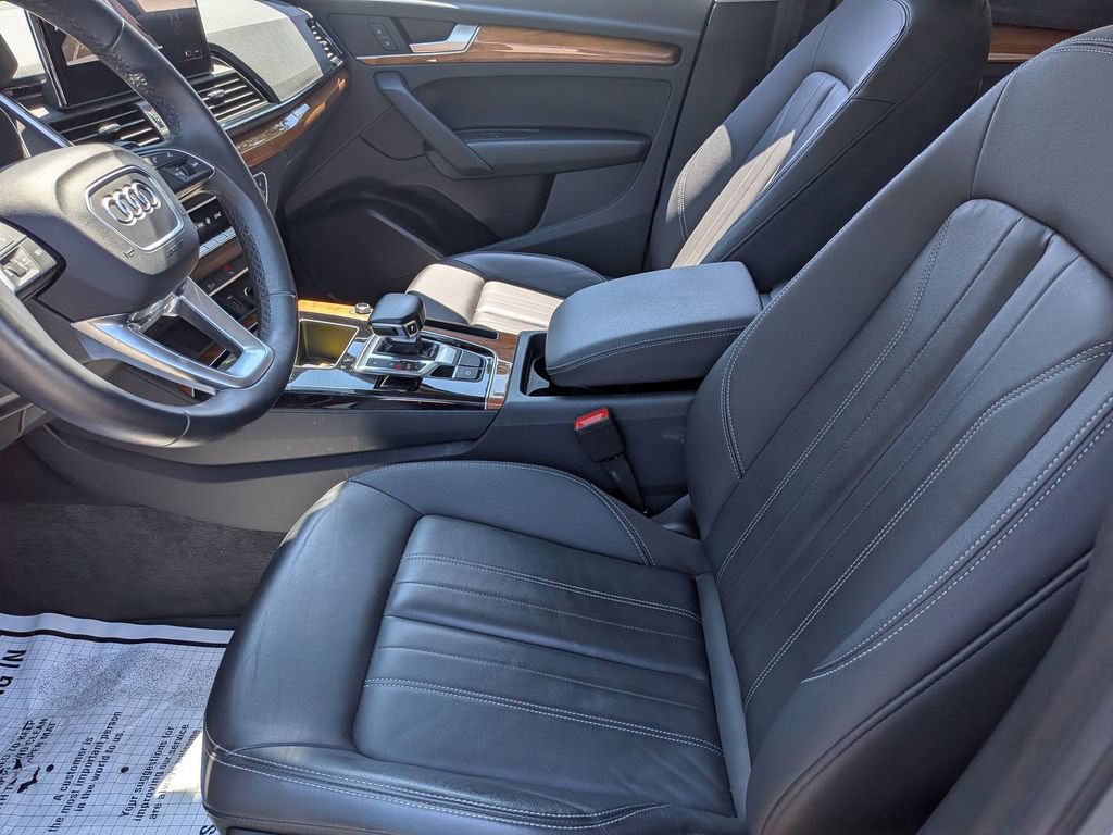 Used 2023 Audi Q5 2.0T Premium w/ Convenience Package AWD/4WD image 12