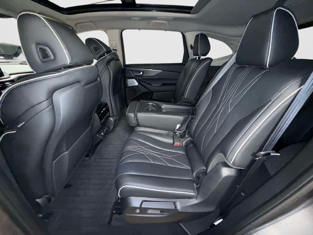 Certified 2026 Acura MDX w/ Advance Package AWD/4WD image 12