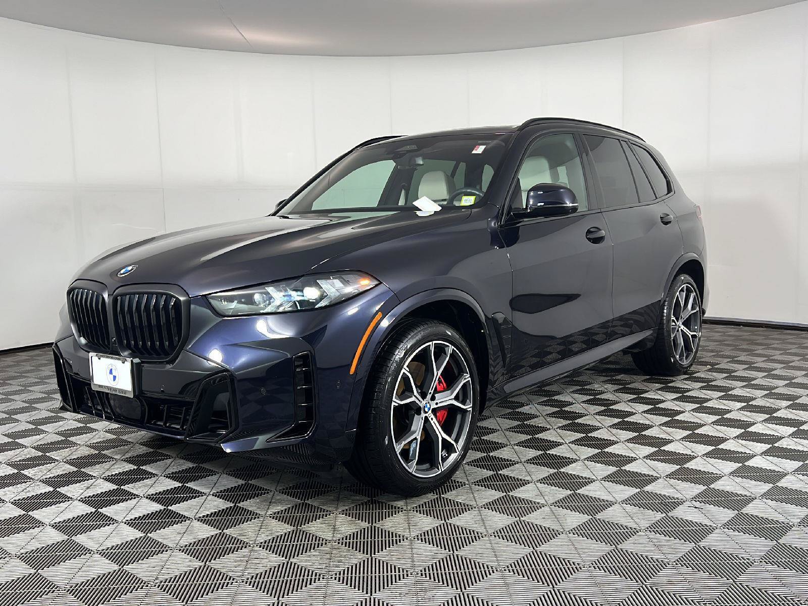 New 2026 BMW X5 xDrive40i w/ M Sport Package AWD/4WD image 6
