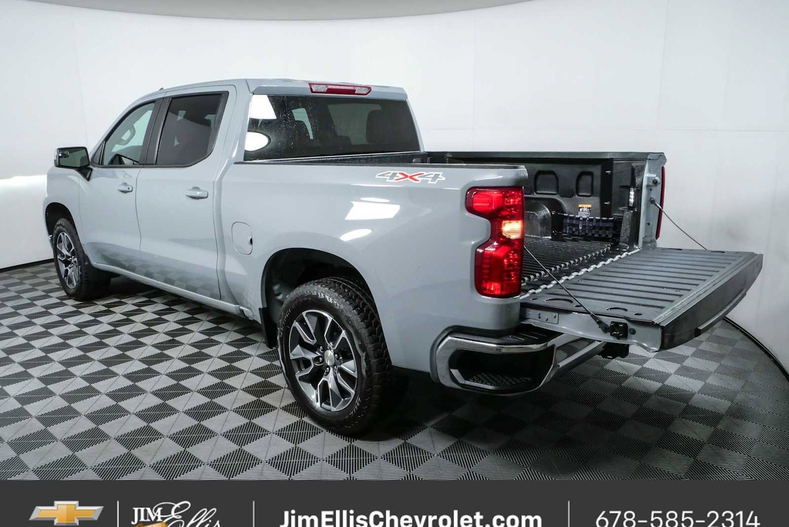 Certified 2024 Chevrolet Silverado 1500 LT AWD/4WD image 29