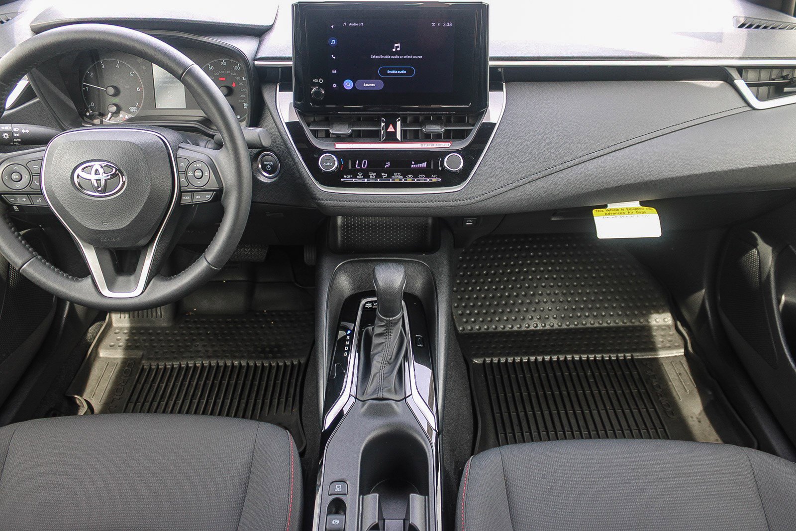 Used 2025 Toyota Corolla SE w/ Convenience Package image 13