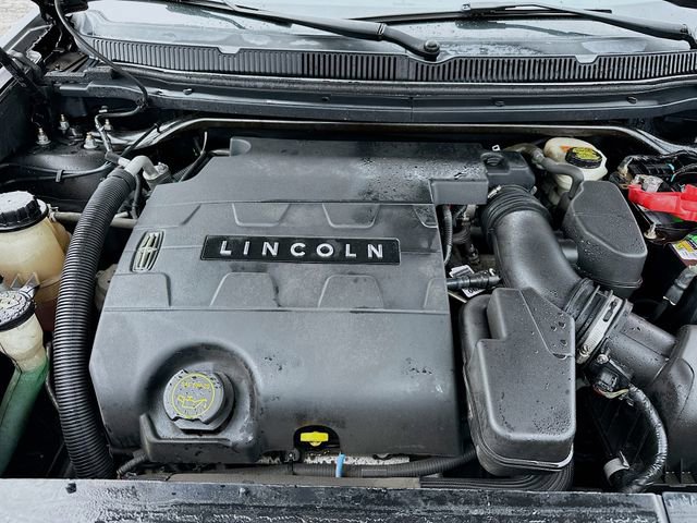 Used 2015 Lincoln MKT FWD image 30