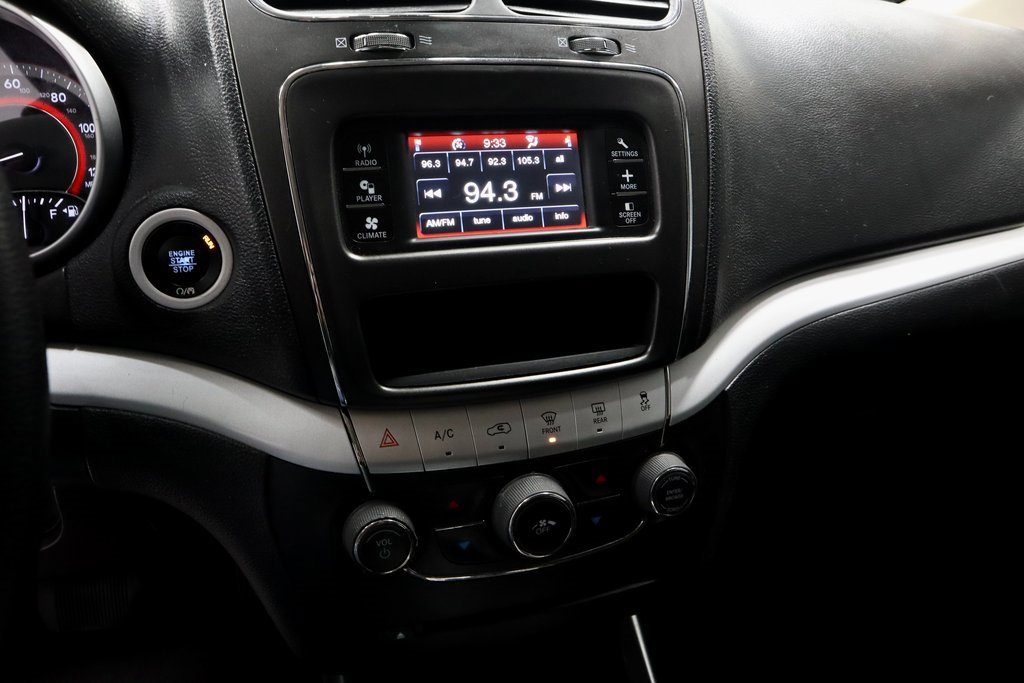 Used 2019 Dodge Journey SE image 30