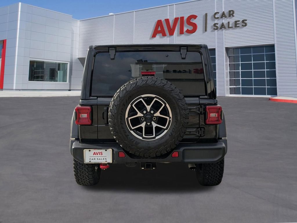 Used 2025 Jeep Wrangler Unlimited Rubicon AWD/4WD image 7
