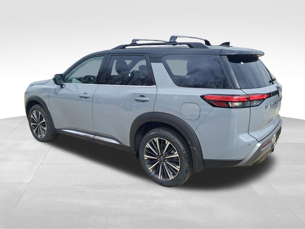 New 2026 Nissan Pathfinder Platinum w/ Lighting Package image 3