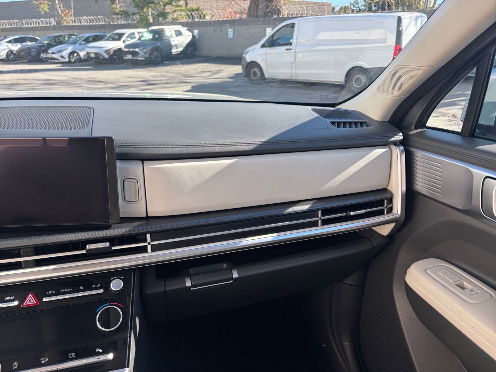 Used 2025 Hyundai Santa Fe SEL image 36