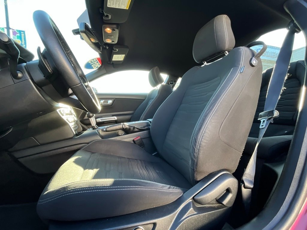 Used 2015 Ford Mustang Coupe image 10