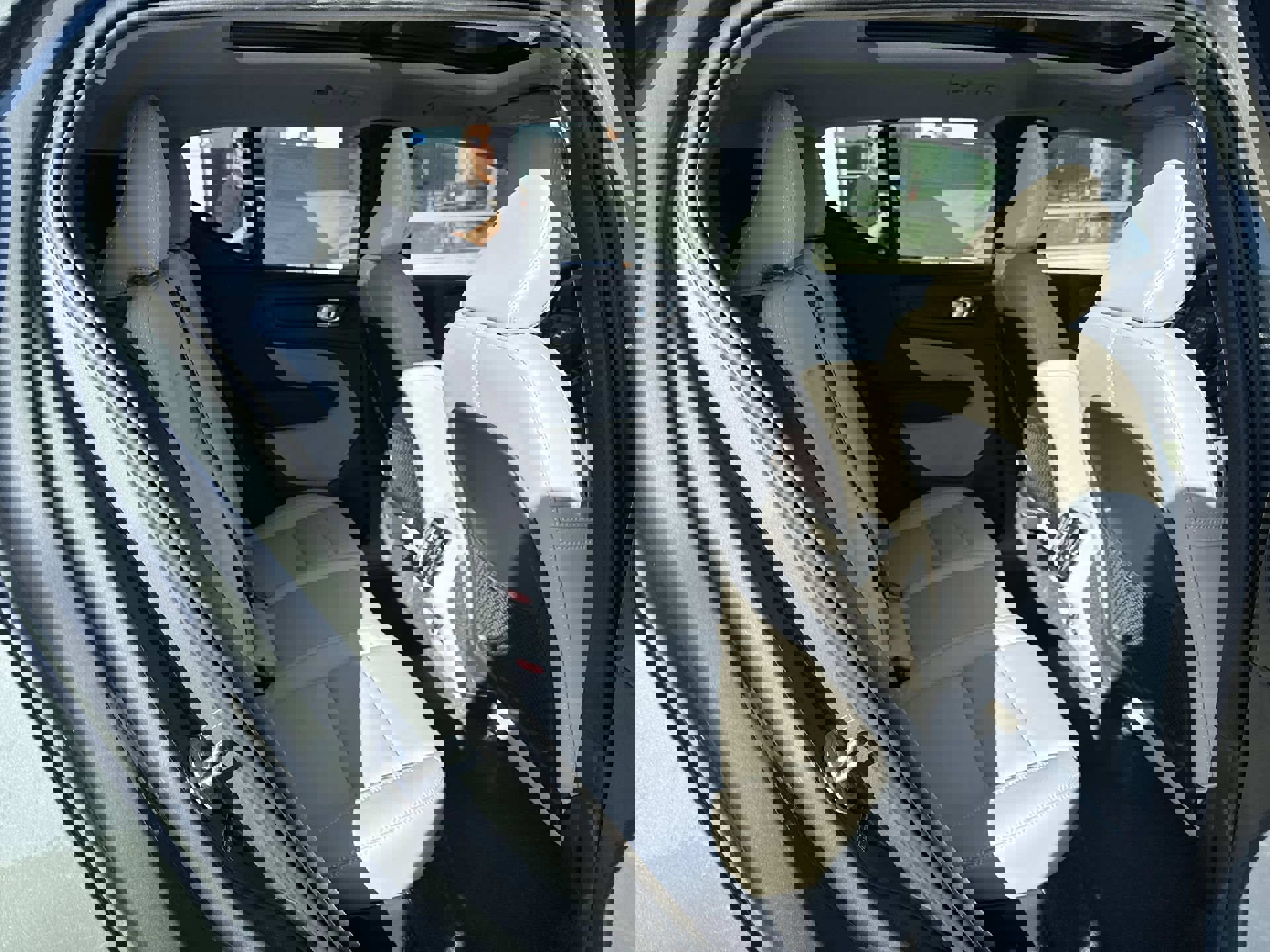 New 2026 Volvo XC40 B5 Ultra w/ Climate Package image 26