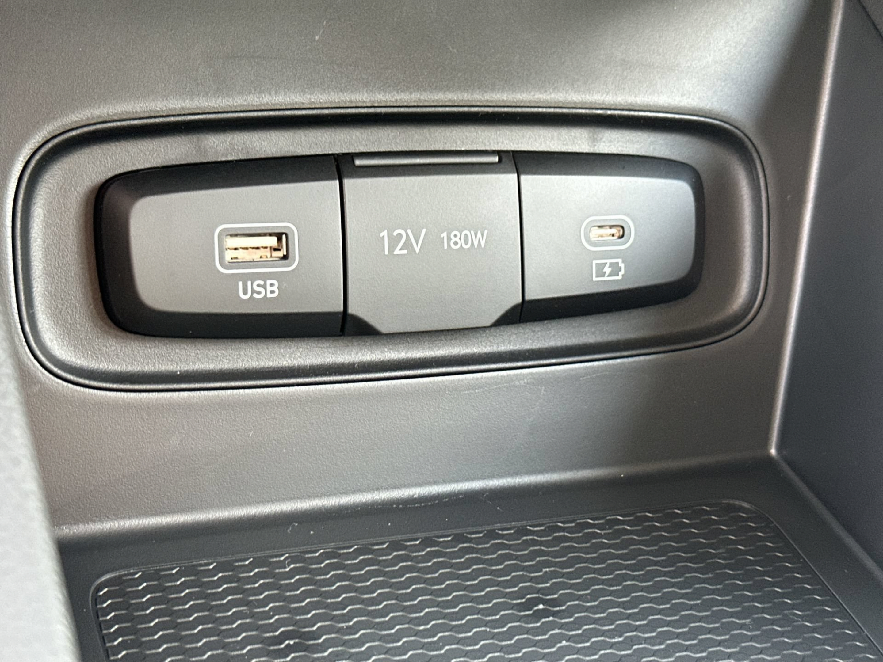 New 2026 Hyundai Venue SE FWD image 16