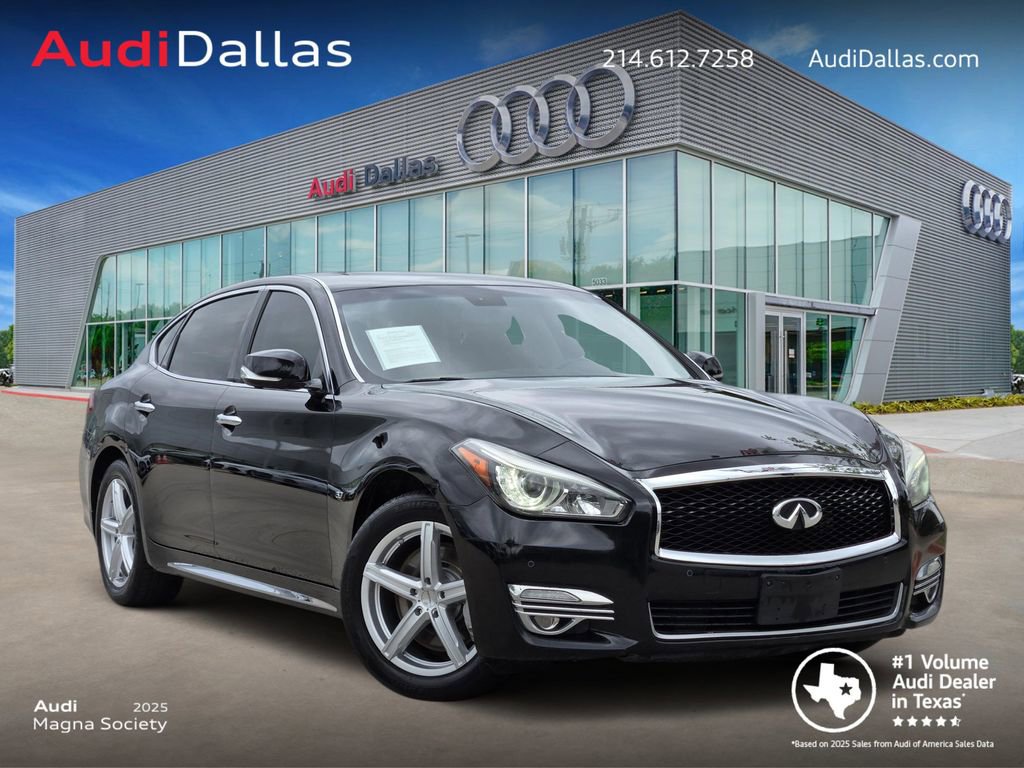 Used 2017 INFINITI Q70 L 3.7 image 1