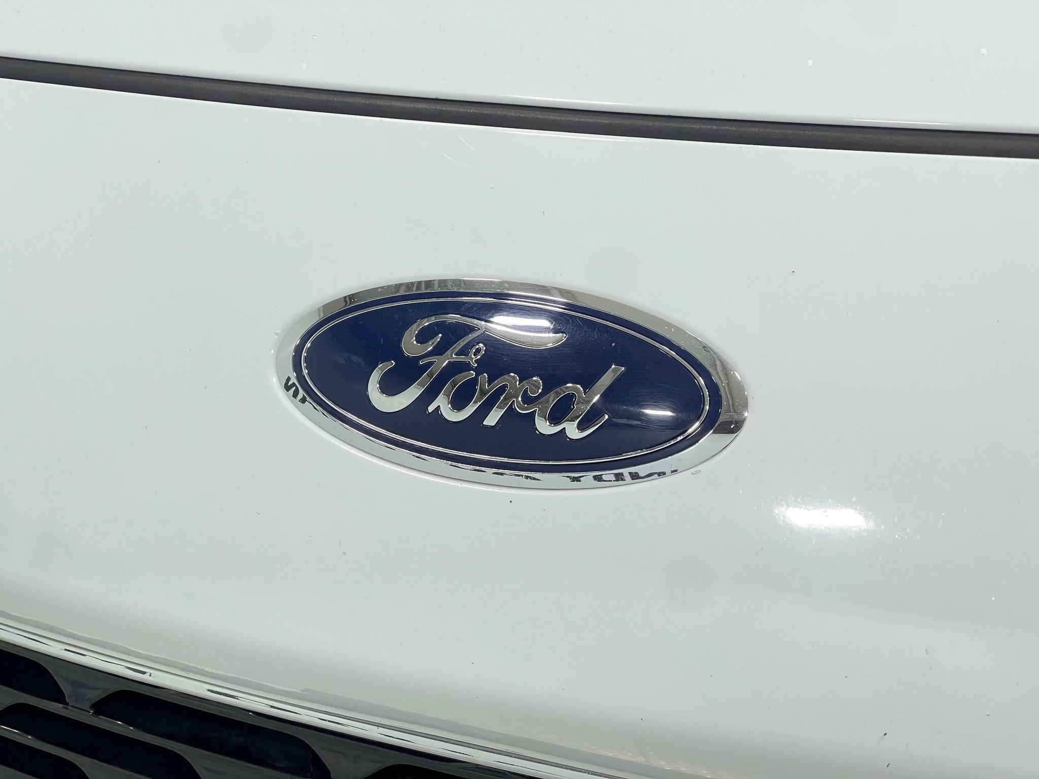 Used 2020 Ford Escape SE image 37