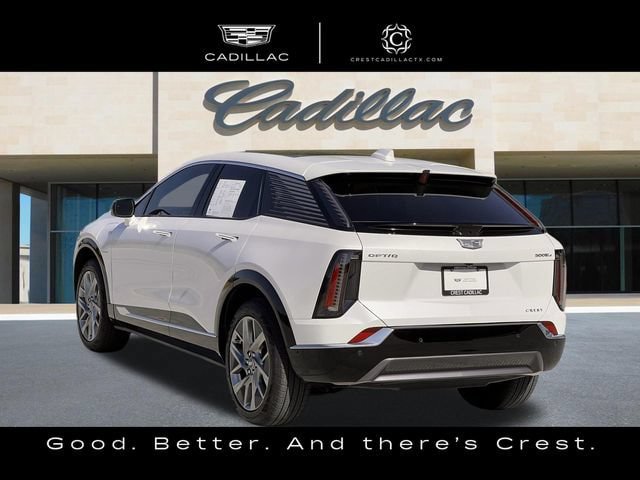 Used 2025 Cadillac Optiq Luxury 2 w/ LPO, Floor Liner Package AWD/4WD image 10