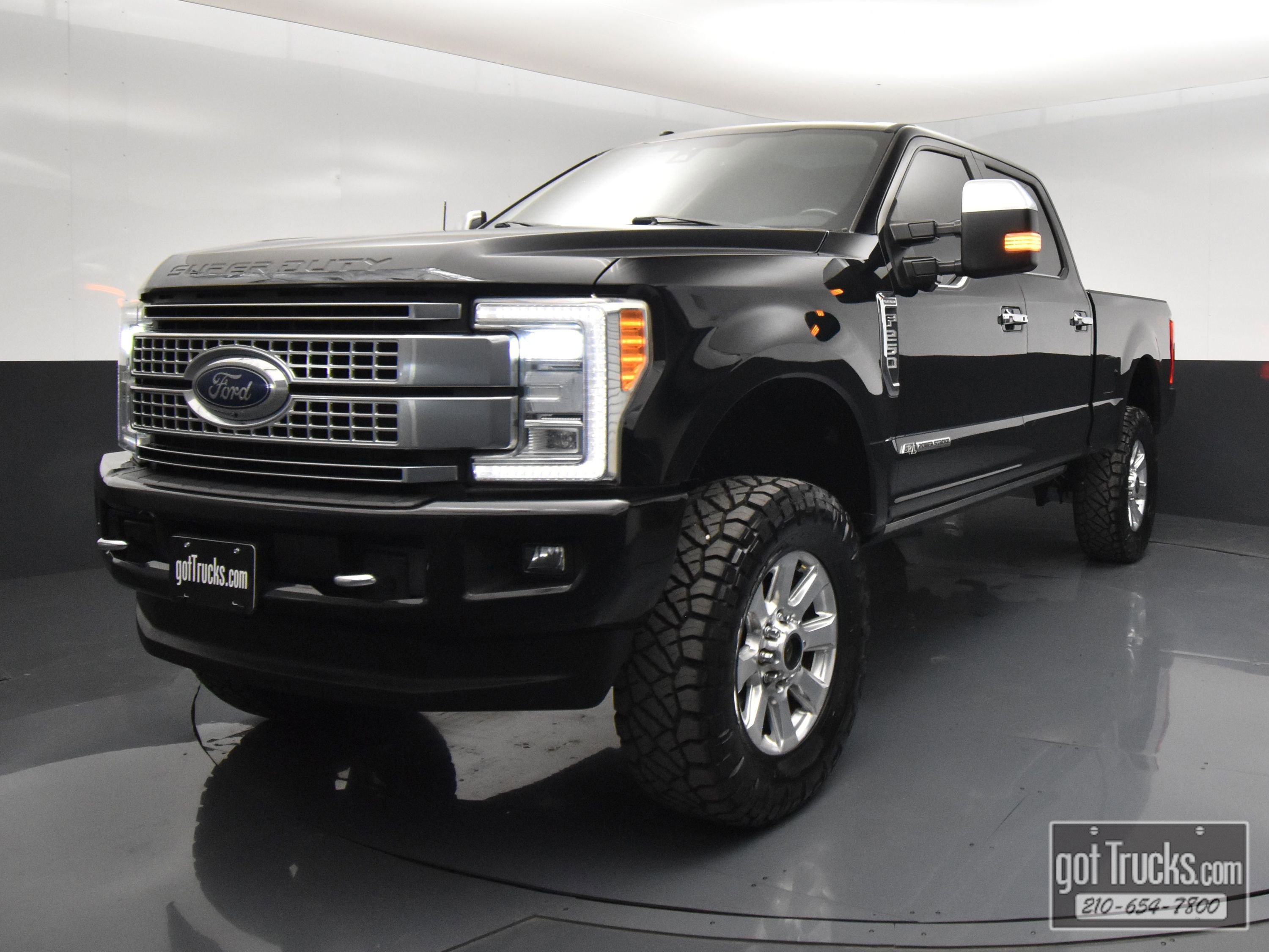 Used 2018 Ford F250 Platinum w/ Platinum Ultimate Package AWD/4WD image 50