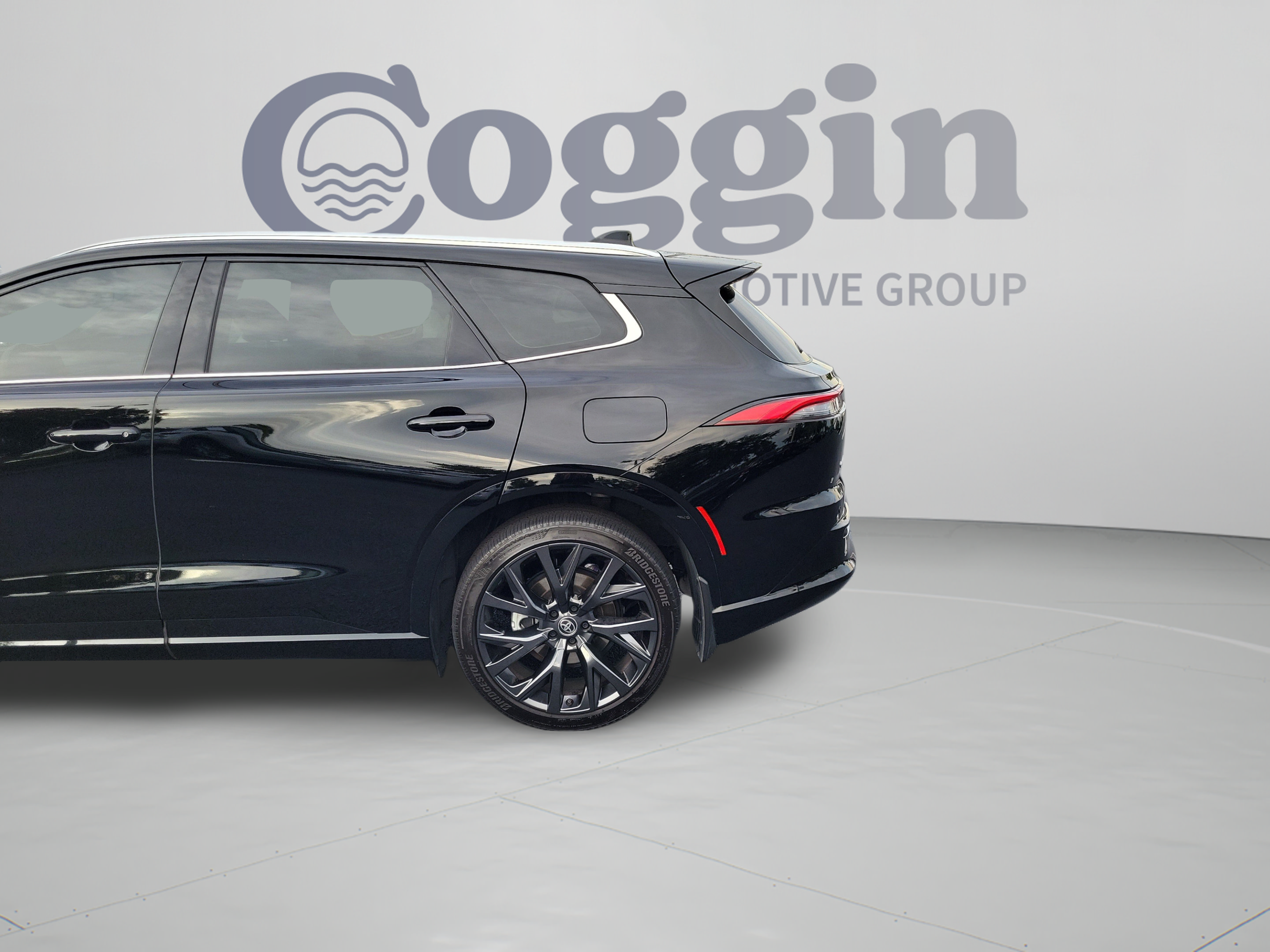 Certified 2025 Toyota Crown Signia w/ Advanced Technology Package AWD/4WD image 32