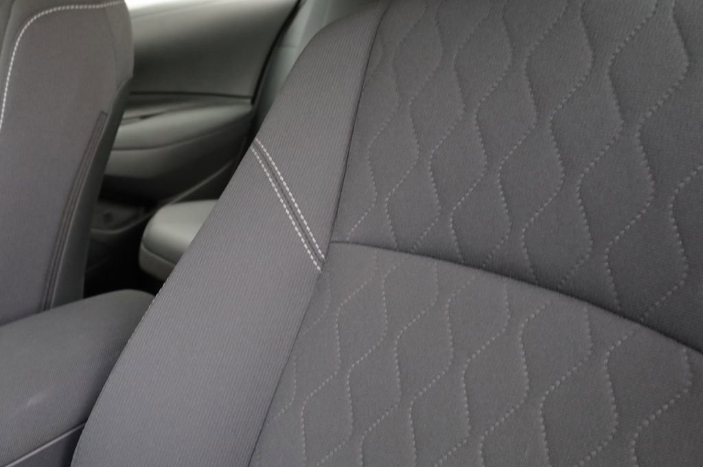 Used 2025 Toyota Corolla LE image 19