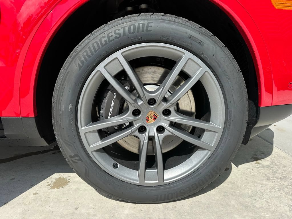Certified 2025 Porsche Cayenne E-Hybrid AWD/4WD image 41
