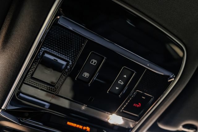 New 2026 Land Rover Range Rover SE AWD/4WD image 30