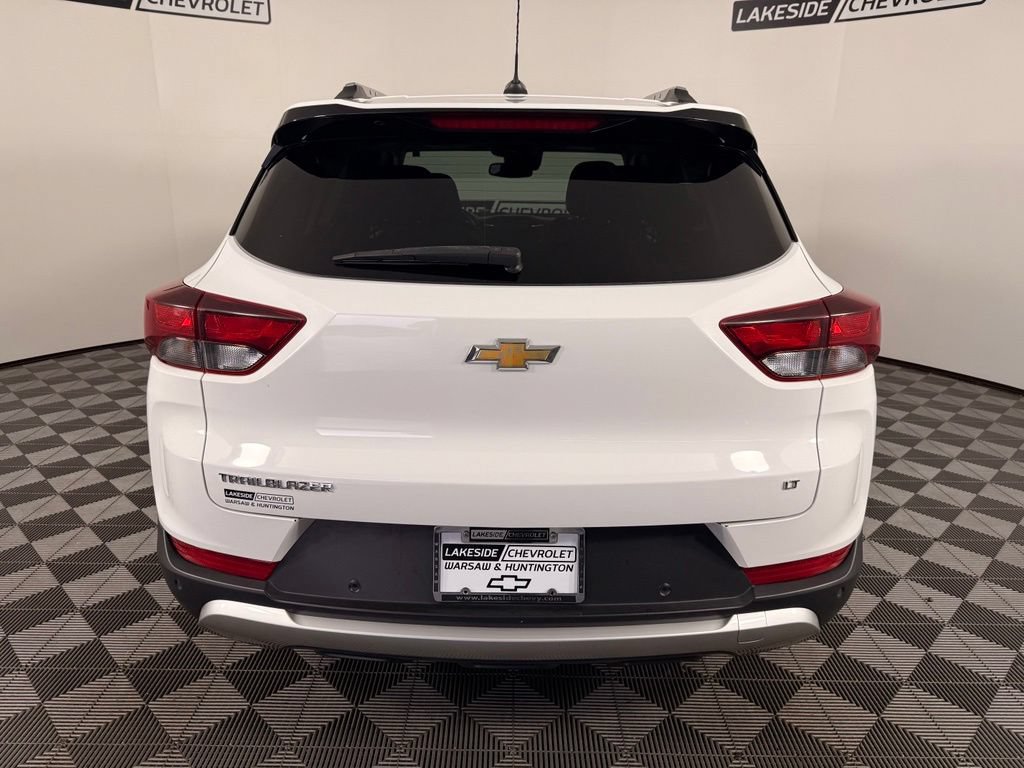 Used 2022 Chevrolet TrailBlazer LT w/ Sun and Liftgate Package FWD image 5