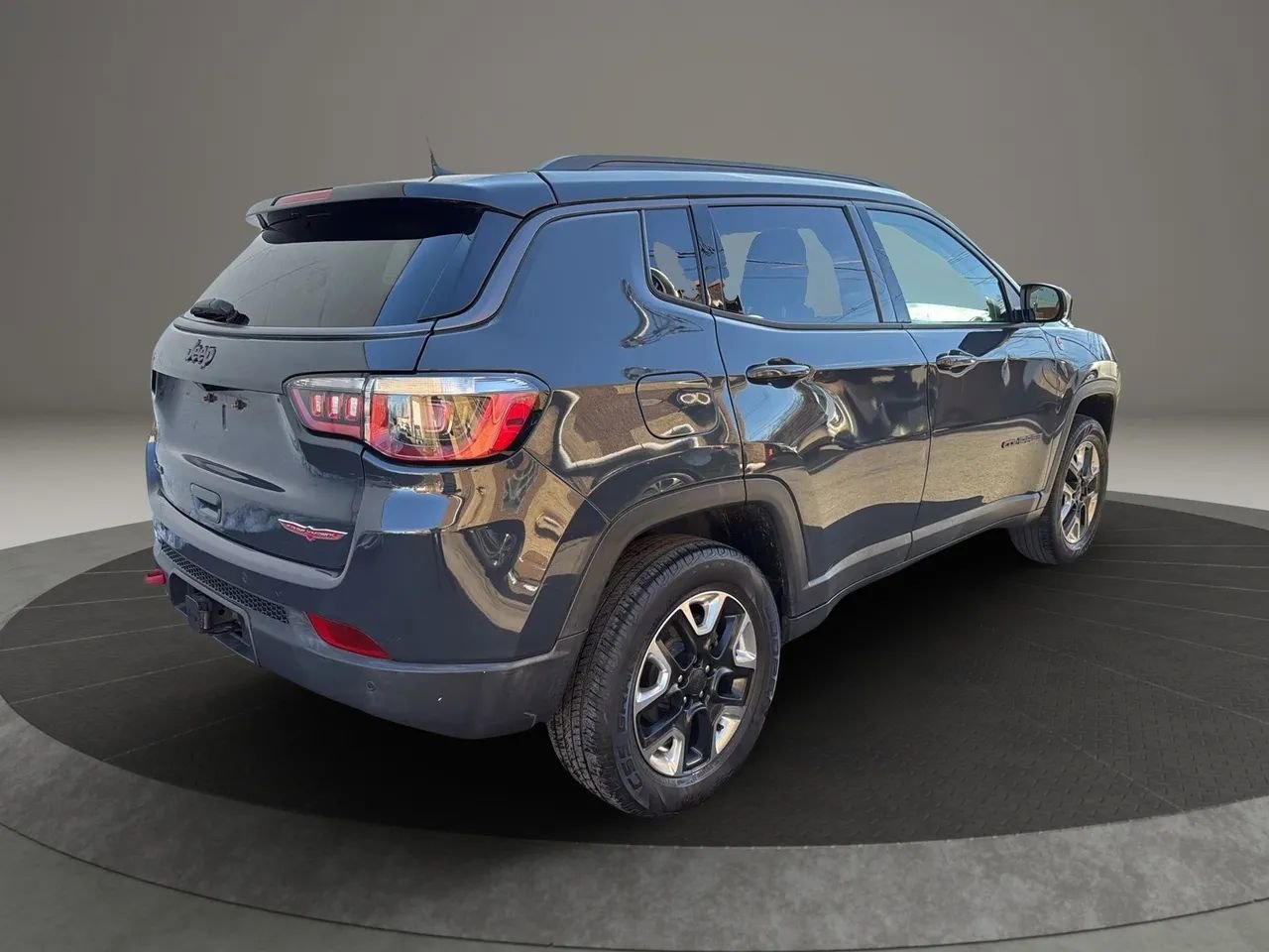 Used 2018 Jeep Compass Trailhawk w/ Leather Interior Group image 5