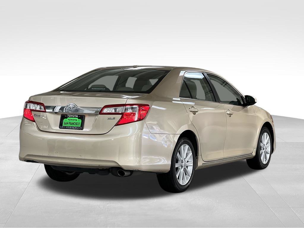 Used 2012 Toyota Camry XLE w/ Convenience Pkg FWD image 5