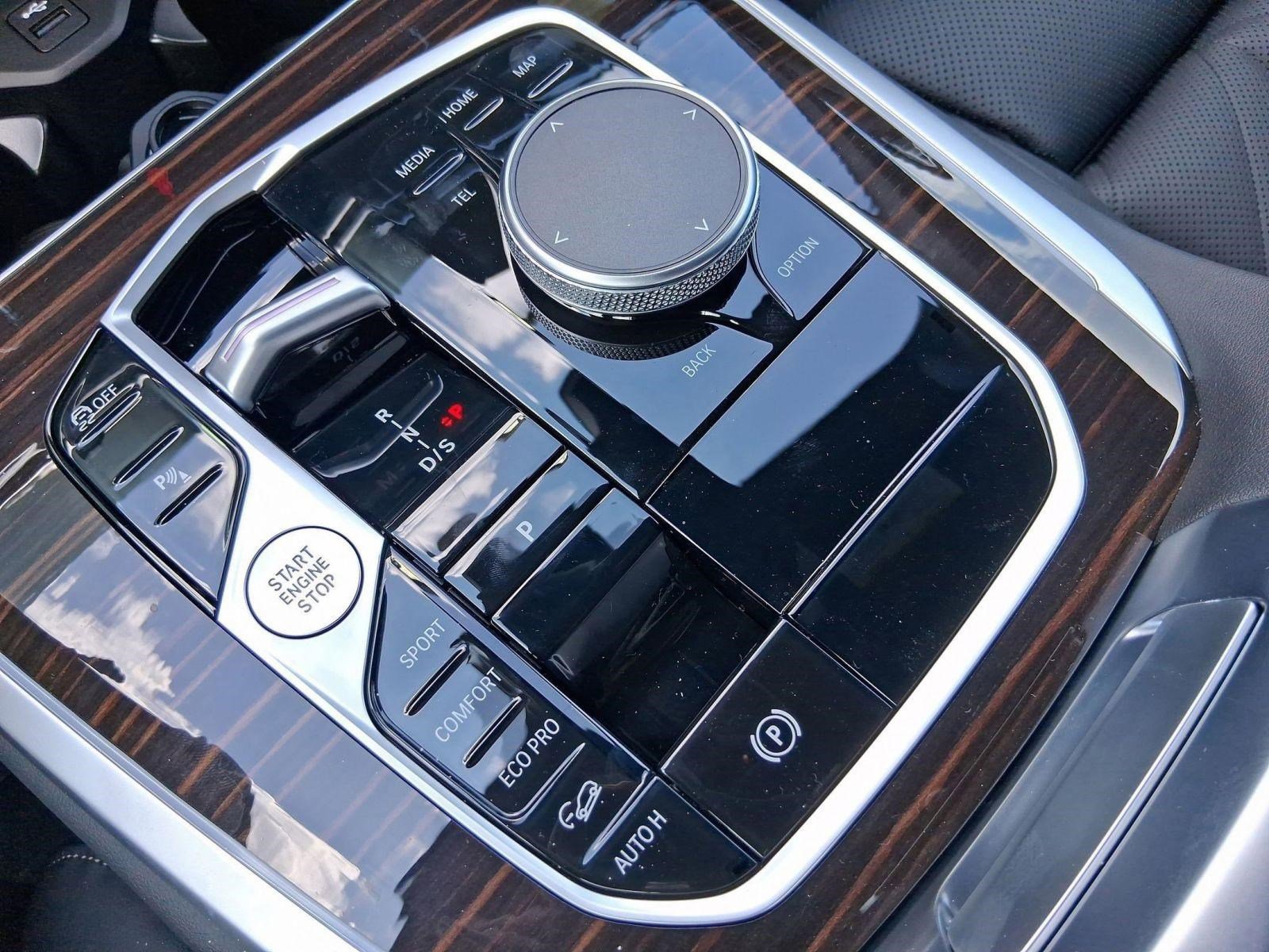 Used 2026 BMW X5 xDrive40i w/ Premium Package image 18