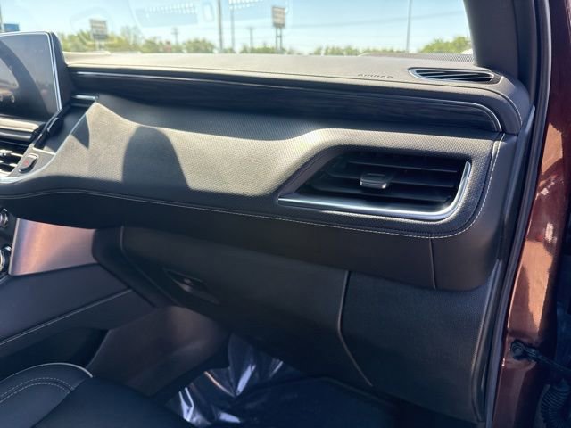 Used 2022 GMC Yukon XL SLT w/ SLT Premium Package AWD/4WD image 59