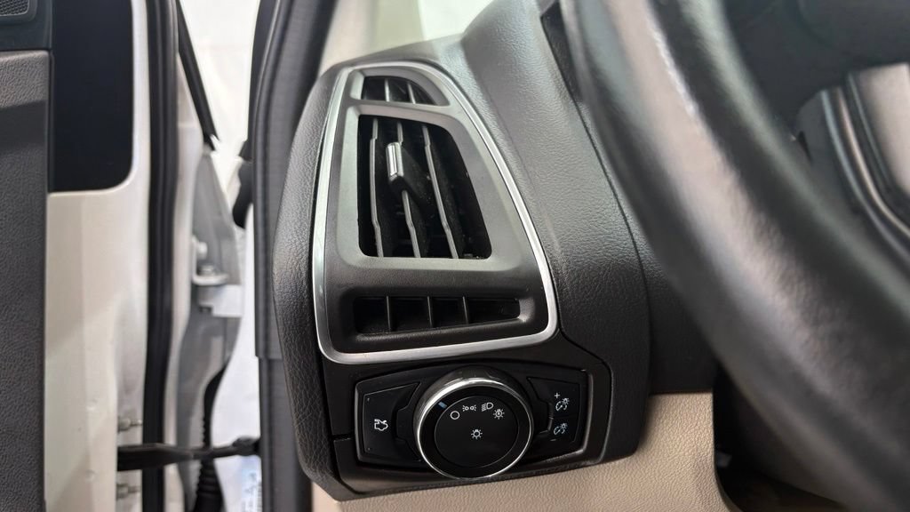 Used 2014 Ford Focus Electric Hatchback FWD image 30