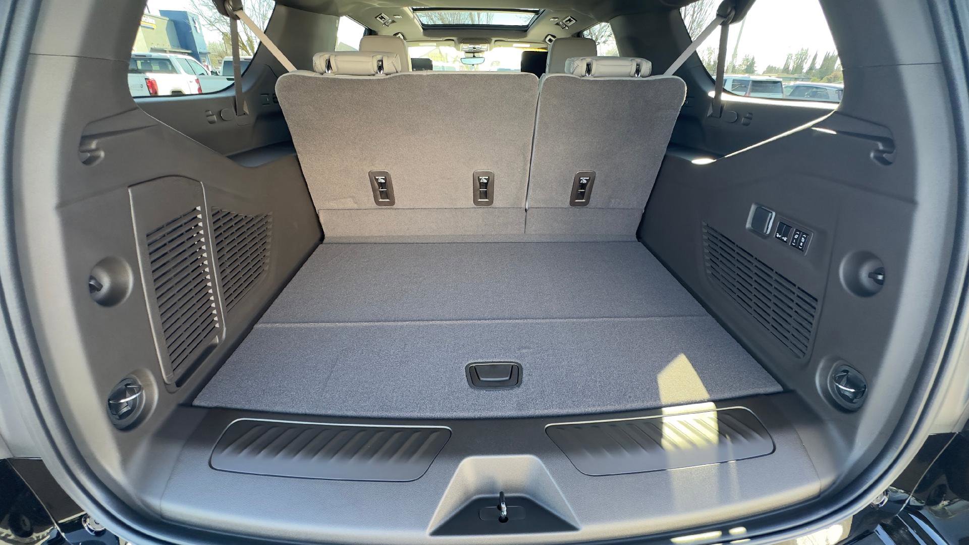 New 2026 GMC Yukon XL Elevation w/ Elevation Premium Package image 7