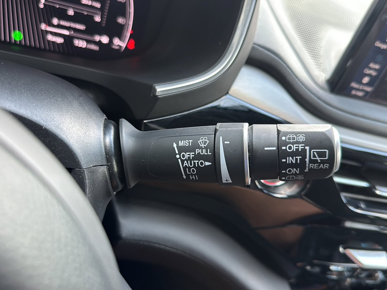 Used 2025 Acura MDX w/ Technology Package AWD/4WD image 34