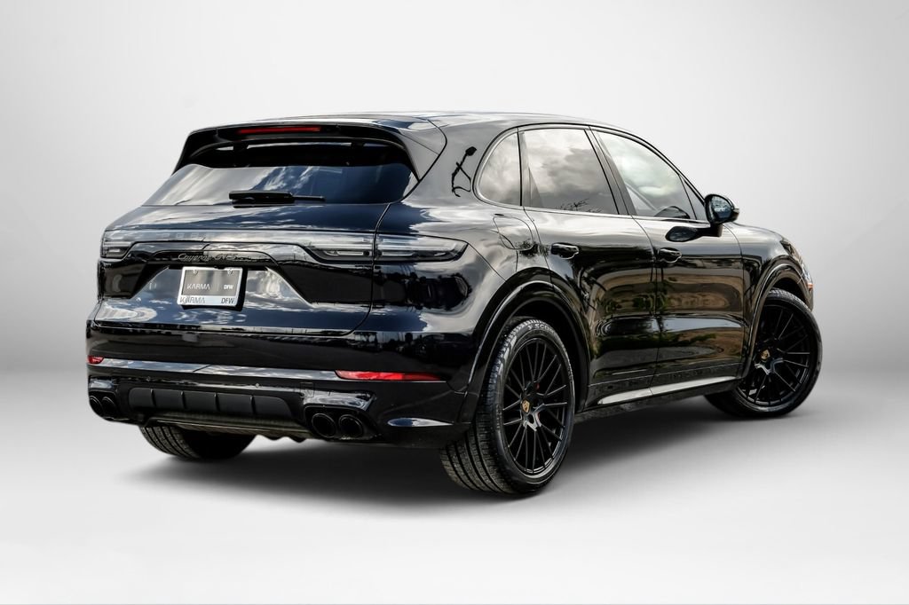Used 2022 Porsche Cayenne GTS AWD/4WD image 5