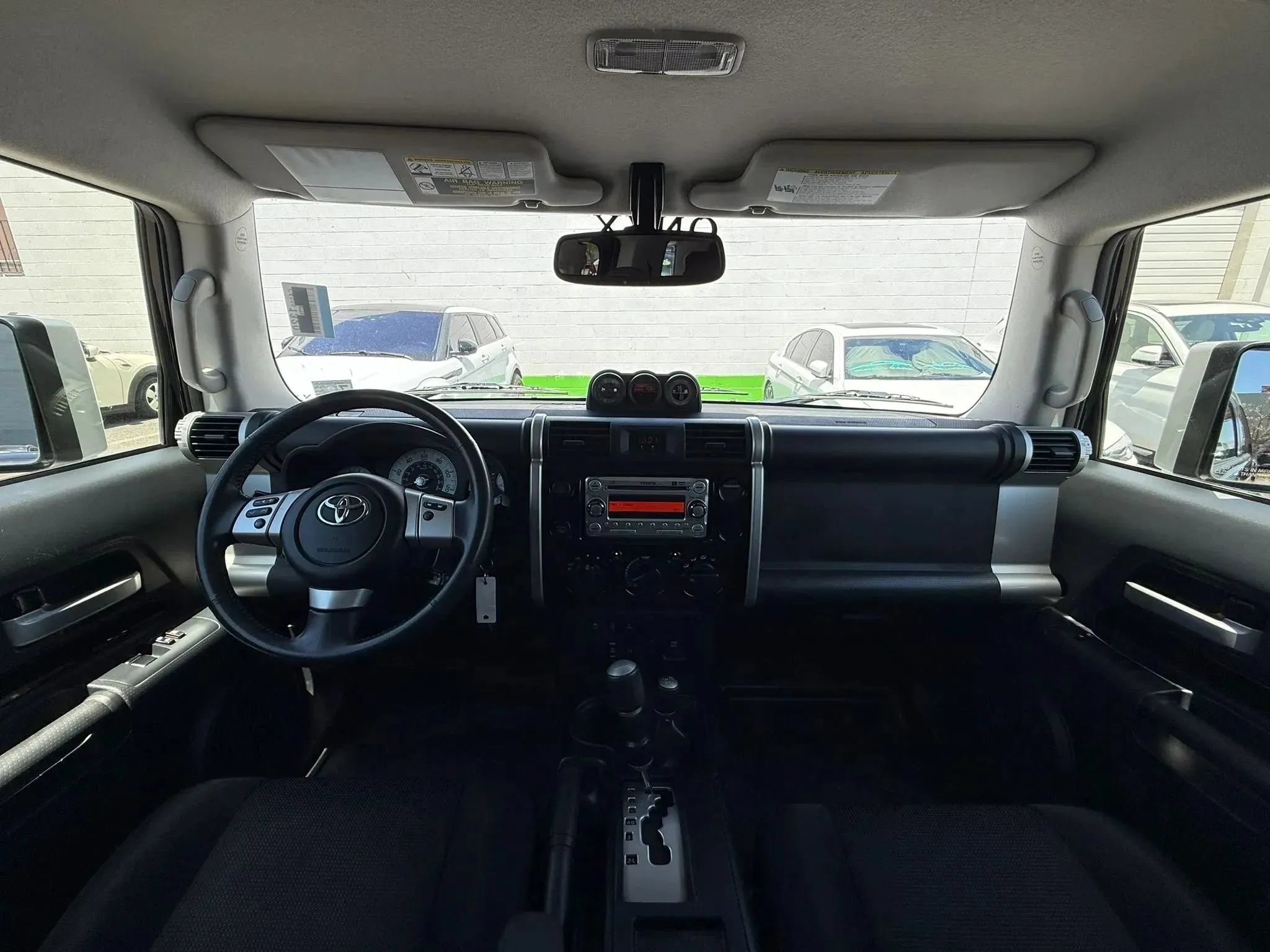 Used 2014 Toyota FJ Cruiser 4WD w/ Upgrade Package image 17