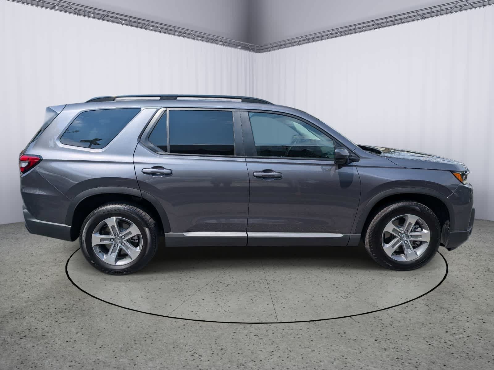 Certified 2026 Honda Pilot EX-L image 2