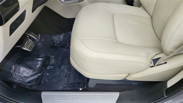 Used 2022 Land Rover Range Rover Westminster Edition image 33